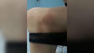 Caca sur le carrelage de la salle de bain, ScatKings.com Scat Porn 7 ScatKings.com Scat Porn