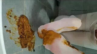 vista previa de seda blanca un montón de caca, ScatKings.com Scat Porn 13 ScatKings.com Scat Porn